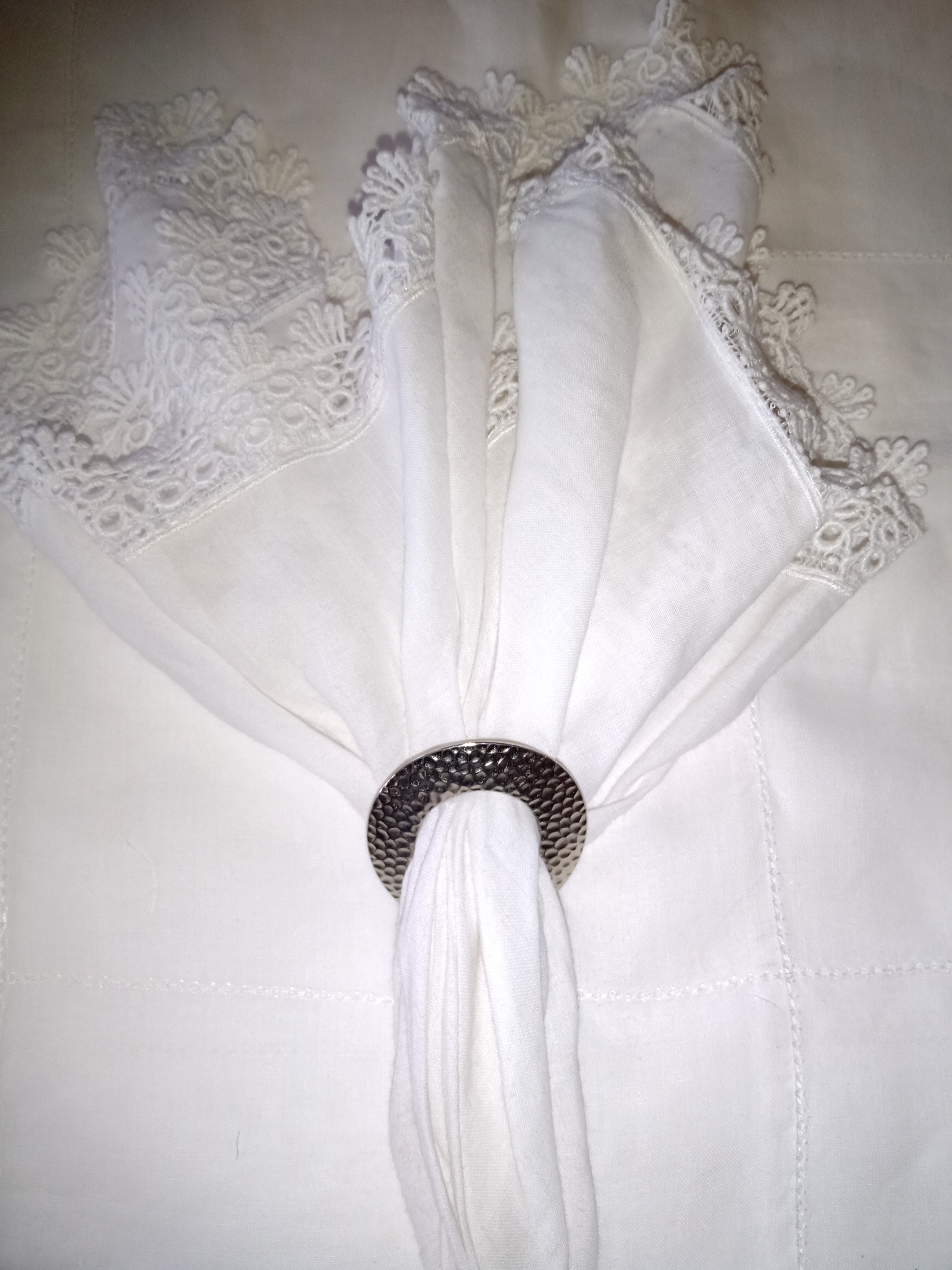 PORTA GUARDANAPO MACHETADO PRATA